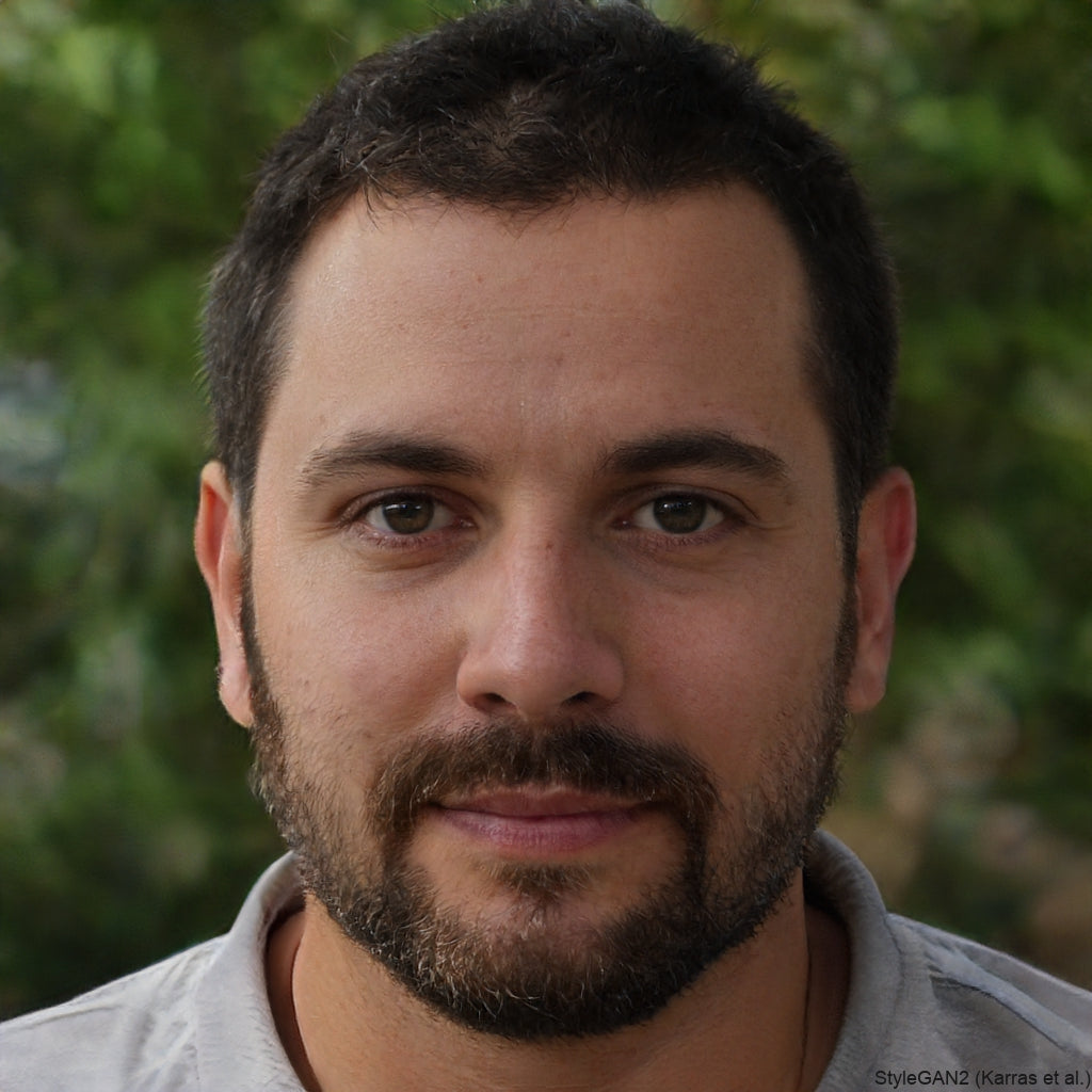 <em>Julian Mendoza</em>